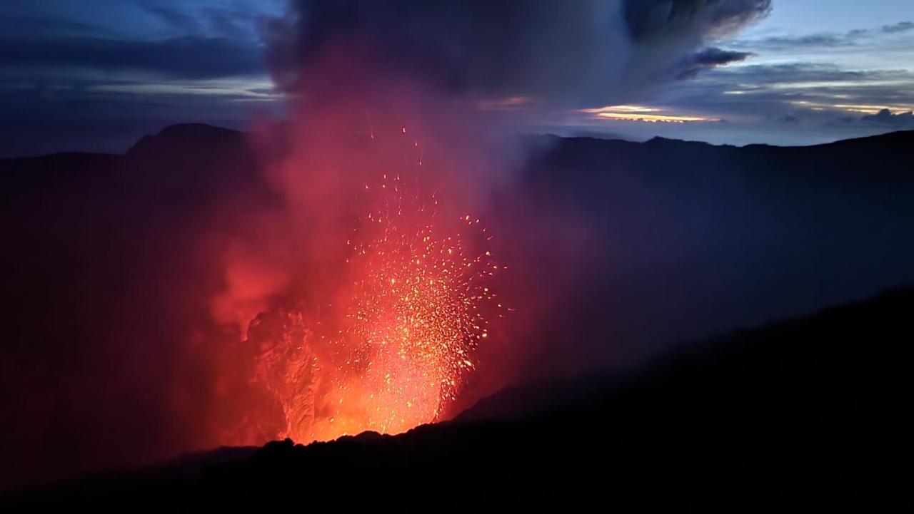 Tanna Volcano View Tree House Lenkuru ภายนอก รูปภาพ