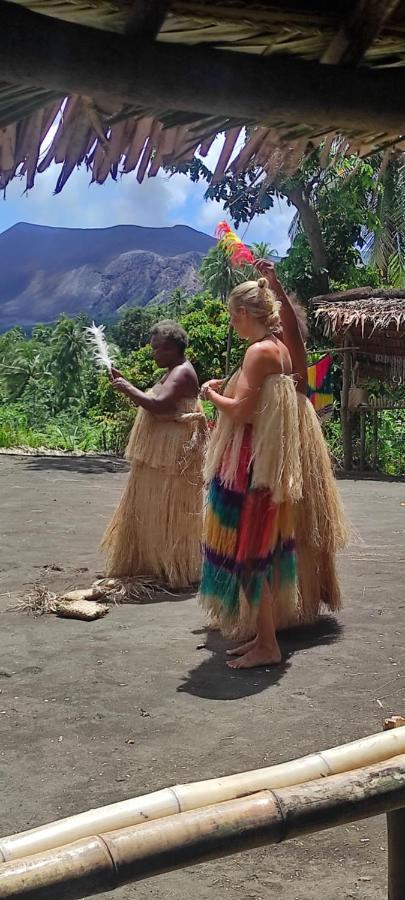 Tanna Volcano View Tree House Lenkuru ภายนอก รูปภาพ