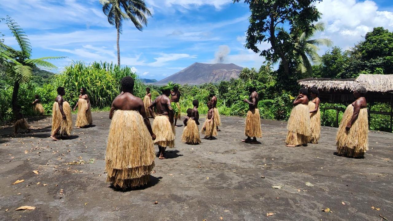 Tanna Volcano View Tree House Lenkuru ภายนอก รูปภาพ