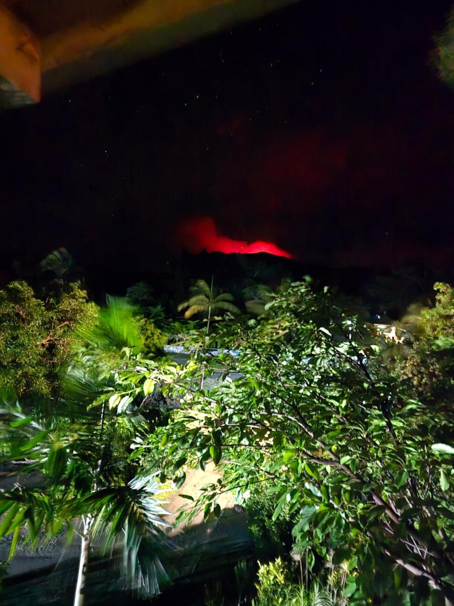 Tanna Volcano View Tree House Lenkuru ภายนอก รูปภาพ